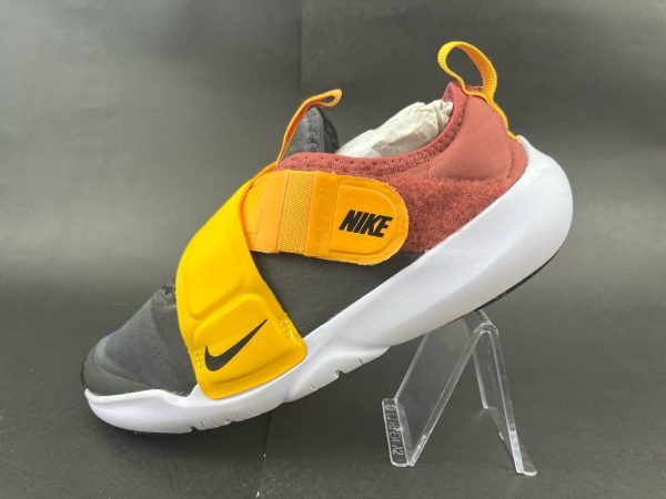 NIKE 21.0CM