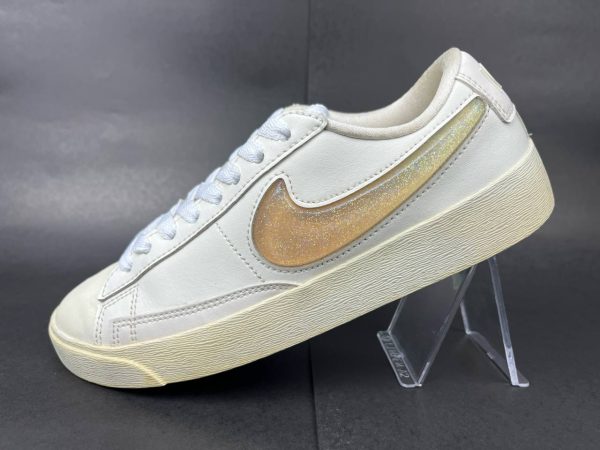 NIKE 22CM